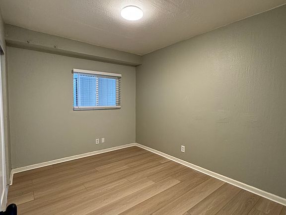 5th image of 435 Visitacion Ave