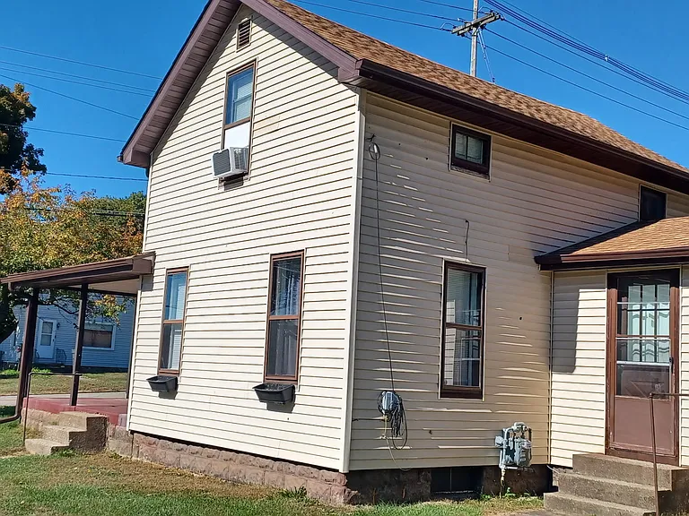 501 Clinton St — Photo 2