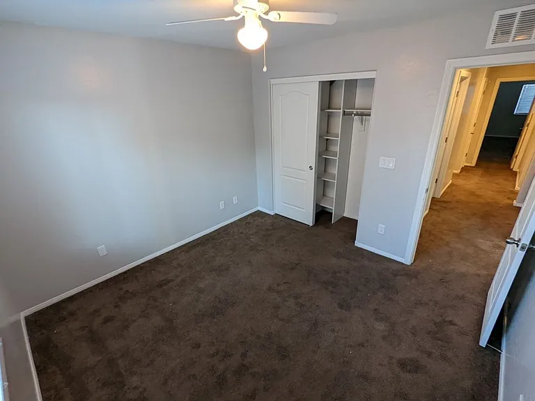 7760 Floral Fabric Ct — Photo 37