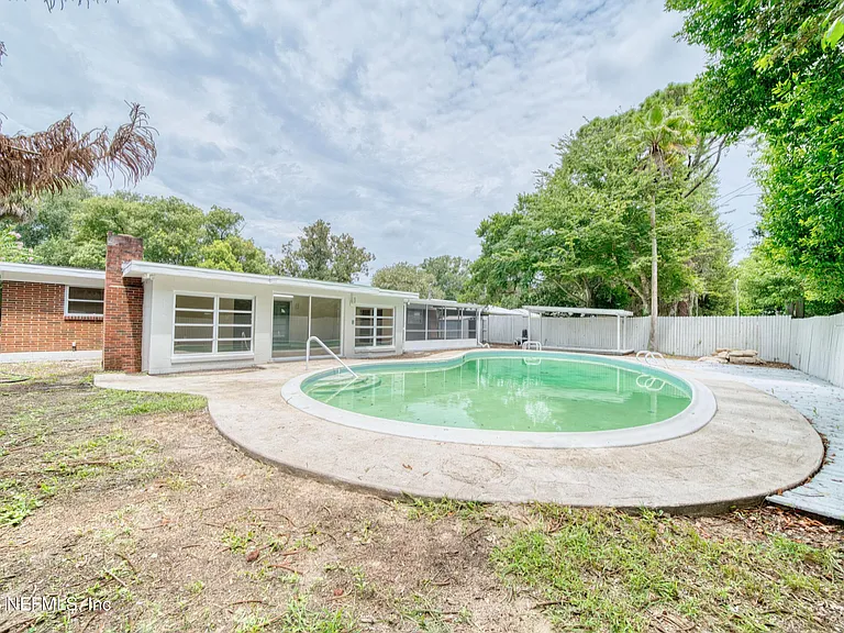 2517 Palm Ave — Photo 24