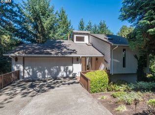 1031 Oxford Dr, Lake Oswego, OR 97034