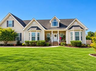 8492 Refuge Ln, Ooltewah, TN 37363