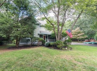 78 White Falls Trl, South Kingstown, RI 02879