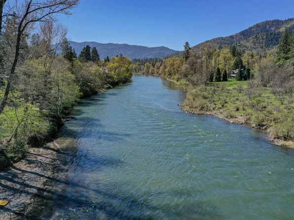 8720 Rogue River Hwy, Grants Pass, OR 97527