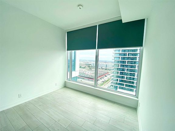 4th image of 898 Portage Pkwy #1903