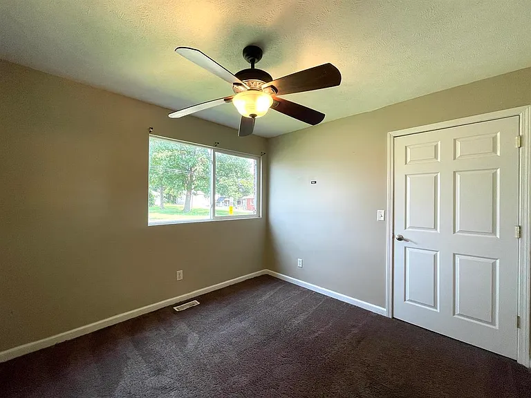 1307 W White St — Photo 6