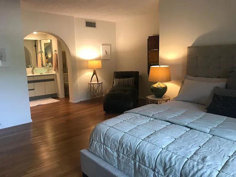 7557 N Dreamy Draw Dr — Photo 10