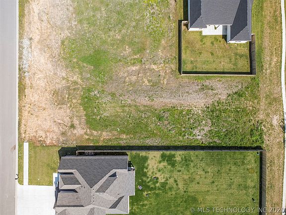 2nd image of 2516 E 135th Dr S