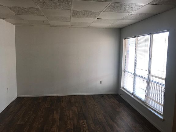 4th image of 1001 Minter Ln APT A
