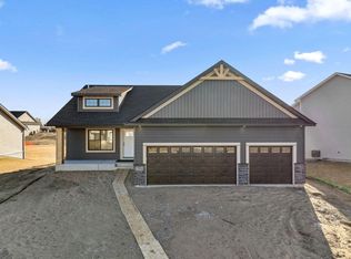 17816 Embers Ave, Lakeville, MN 55044