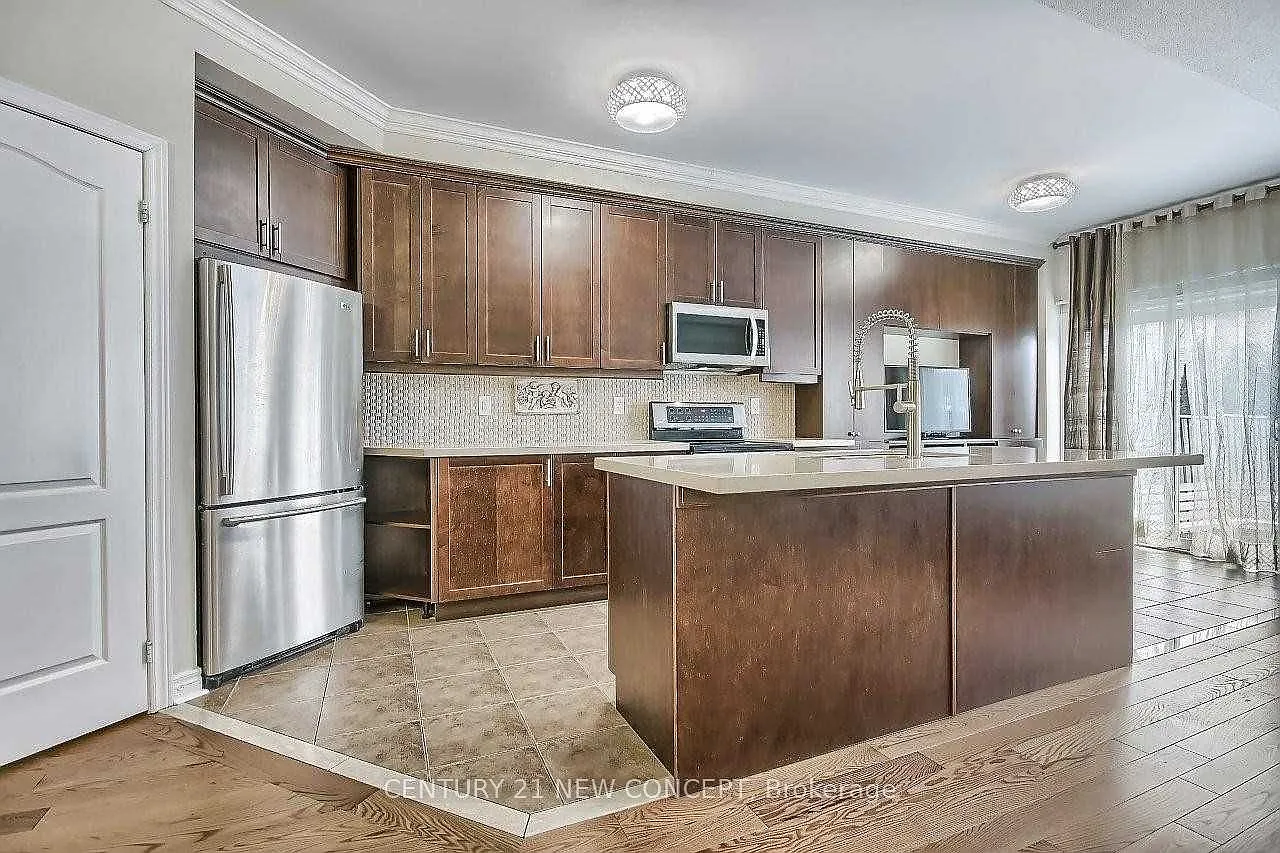 4 bed, $4,000 — Photo 4