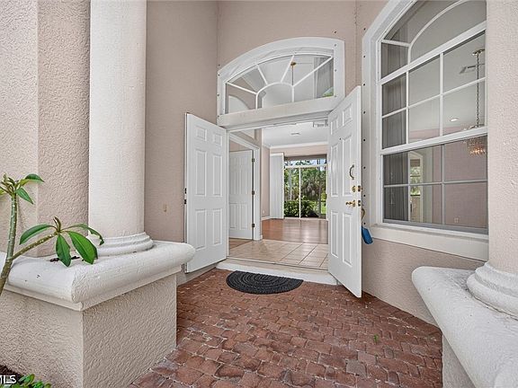 3rd image of 13716 Magnolia Lake Ct