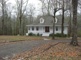 712 Burgetown Rd, Carriere, MS 39426