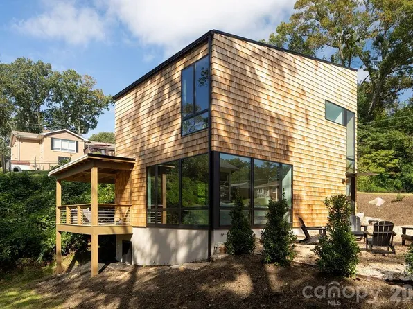 7 Haith Dr, Asheville, NC 28801