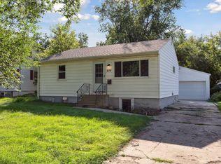 409 19th Ave SW, Rochester, MN 55902