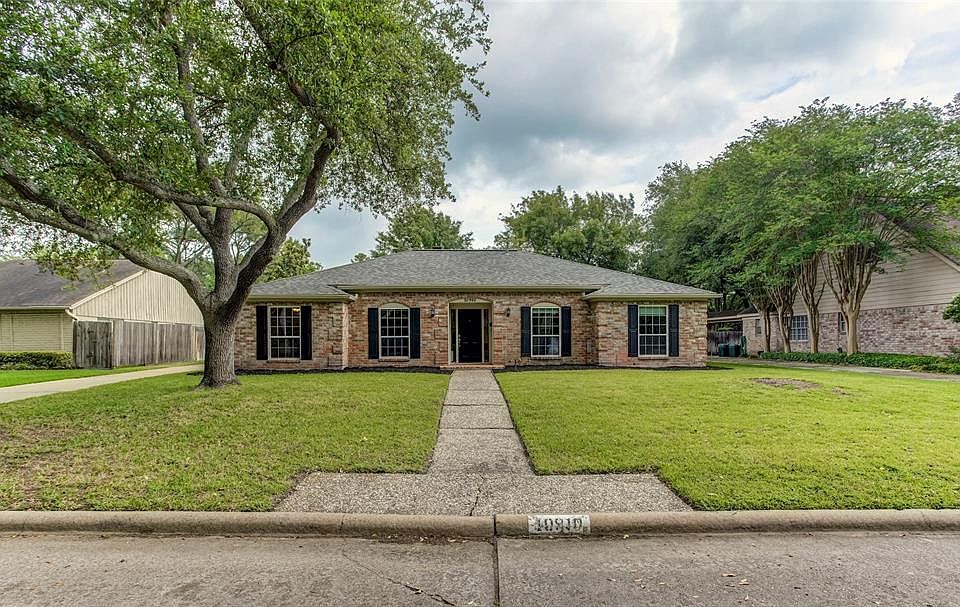 1st image of 10910 Ella Lee Ln
