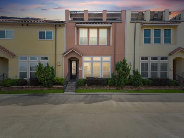 26 W Oaks Dr, Houston, TX 77058