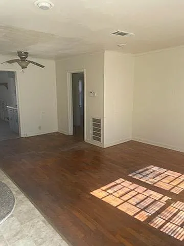 2 bed, 982 sqft, $700 — Photo 1