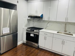 38 204th St #2, Bayside, NY 11361