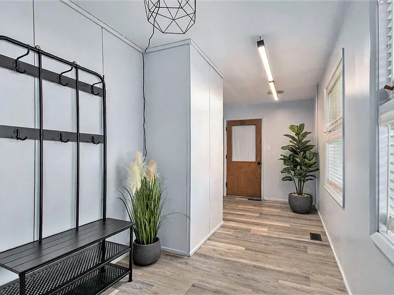 1160 Helmen Dr — Photo 11