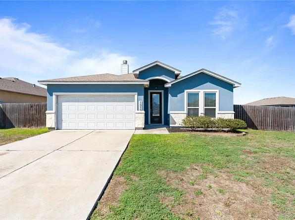 1810 Monterey Bay Dr, Portland, TX 78374
