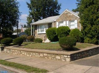 7604 Brocklehurst St, Philadelphia, PA 19152