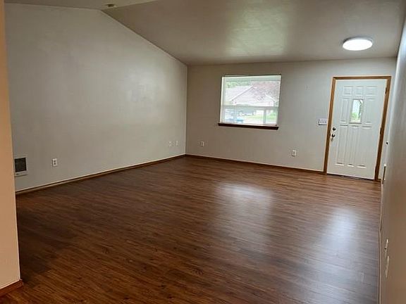 3rd image of 21205 123rd Street Ct E