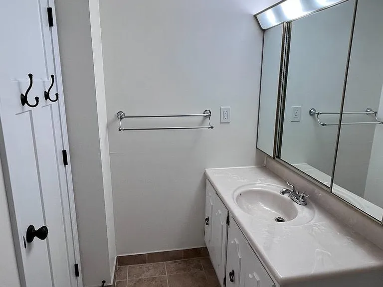 6301 Stevenson Ave #515 — Photo 10