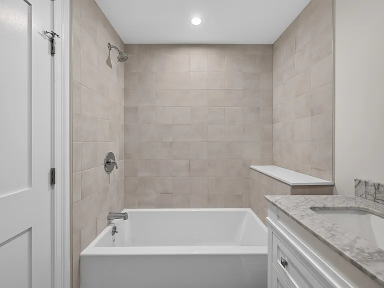 25 Richfield St #1 — Photo 15