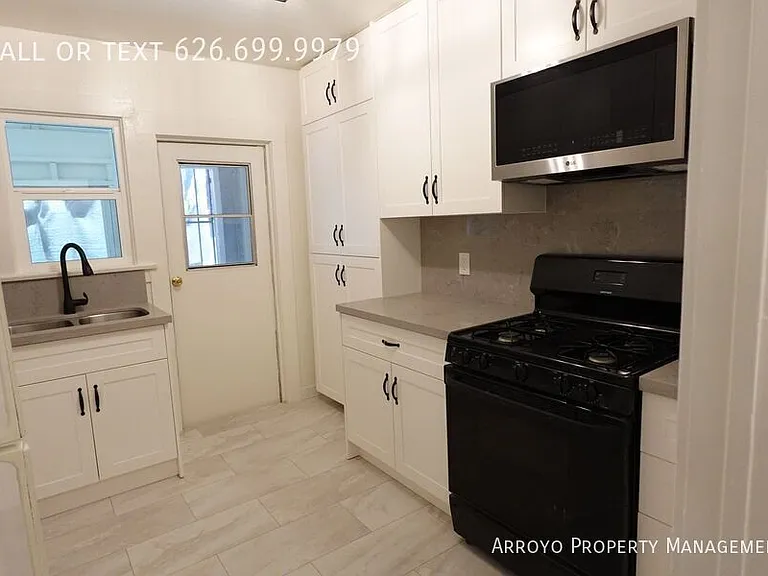 6307 N Aldama St — Photo 12