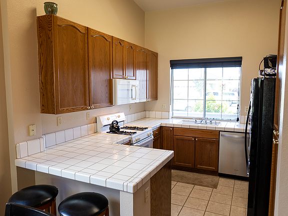 3rd image of 1153 Knopfler Cir