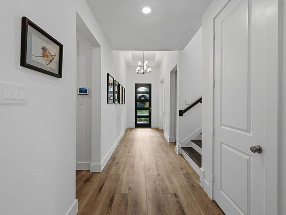 2nd image of 27907 Spring Falls Ct