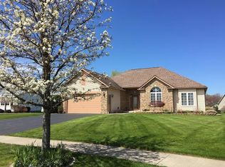 50 Sotheby Dr, Rochester, NY 14626