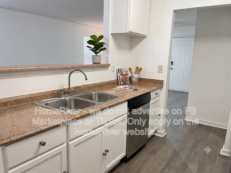 3067 Embry Way SE — Photo 5