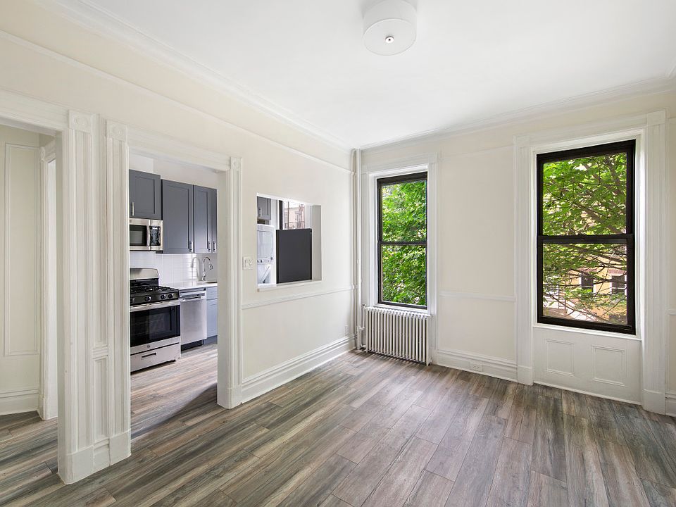 1st image of 60 Sutton St #2