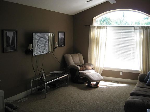 2nd image of 1639 Fruitwood Dr NW