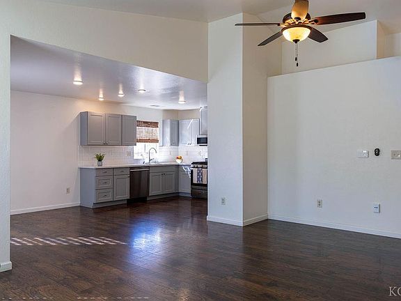 4th image of 921 W Terrace Dr