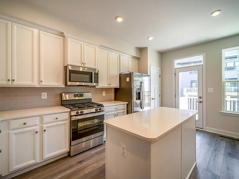14064 Sunrise Valley Dr — Photo 10