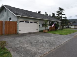 2180 Alder Ave, Reedsport, OR 97467