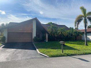 20310 NE 10TH Place, Miami, FL 33179
