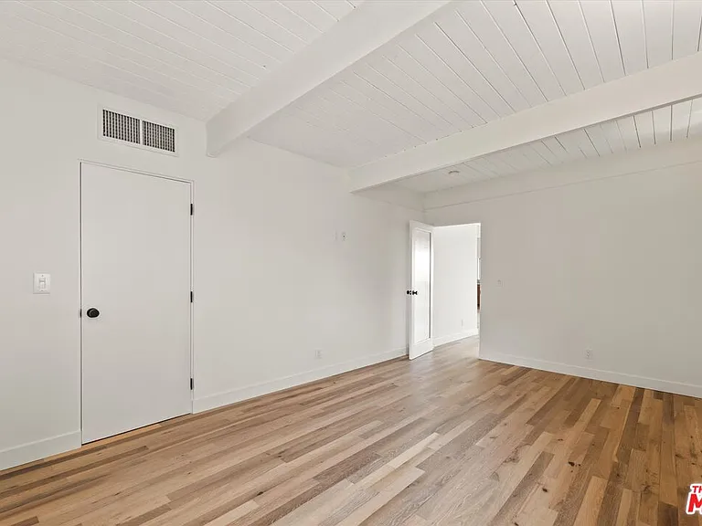 4950 Marmol Dr — Photo 22