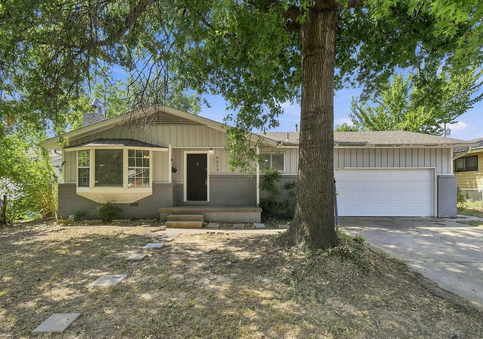 3 Bed 2 Bath Midtown Tulsa - Move-in Ready! — Photo 1
