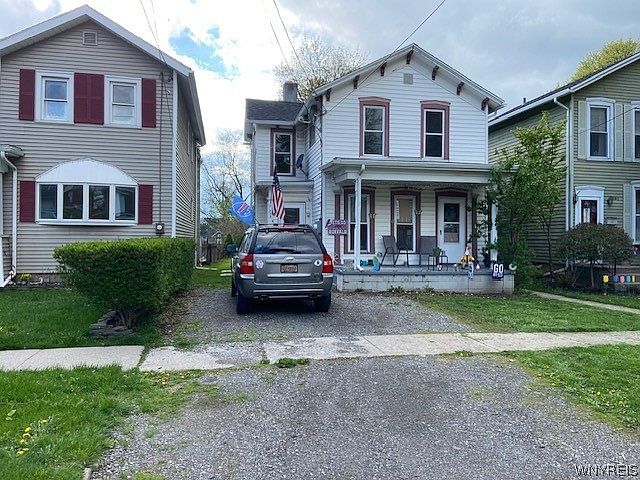 1st image of 335 Pine St