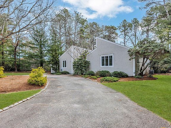 5th image of 97 Walton Heath Way