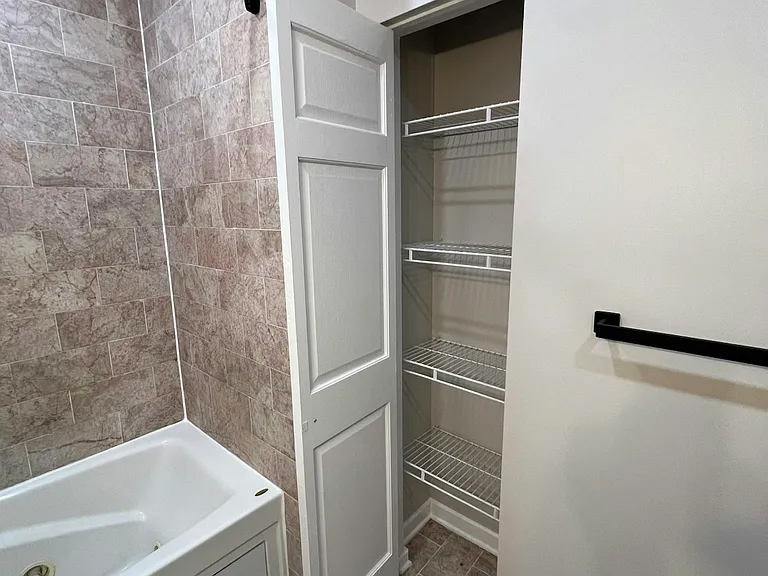 Upper Level Full Bath Storage
