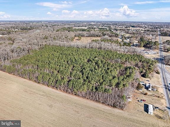 3rd image of 7058 Shawnee Rd