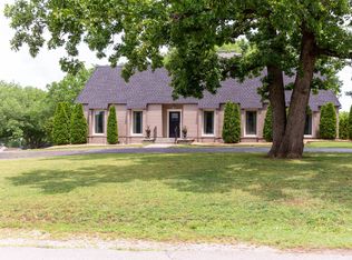715 Westwood Dr, Lebanon, TN 37087