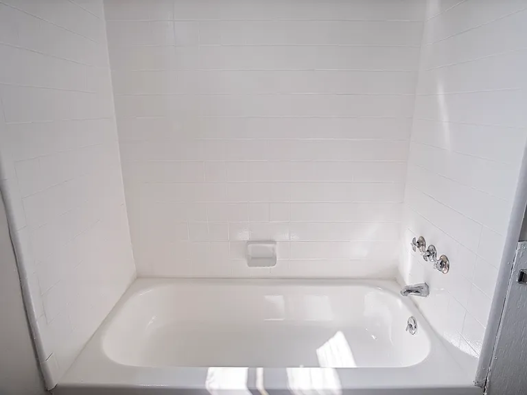 2233 Campbell St — Photo 7
