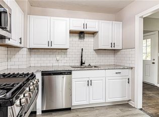 4011 NE Antioch Rd, Kansas City, MO 64117