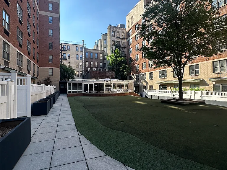 516 W 47th St #N7B — Photo 12